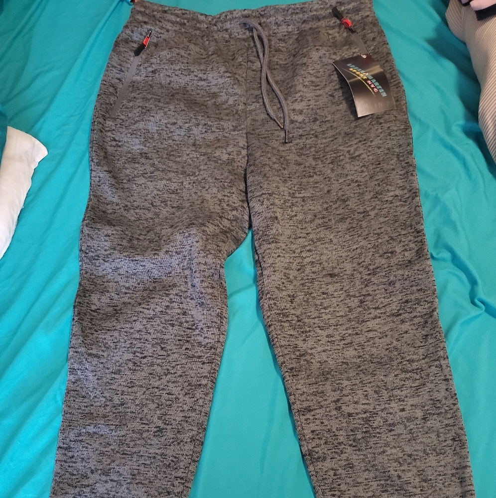 Joggers - Picture 2 of 4